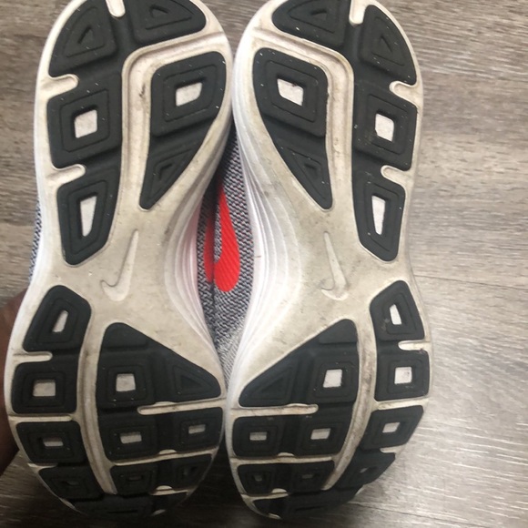 NIKE Youth Sneakers - Picture 4 of 7